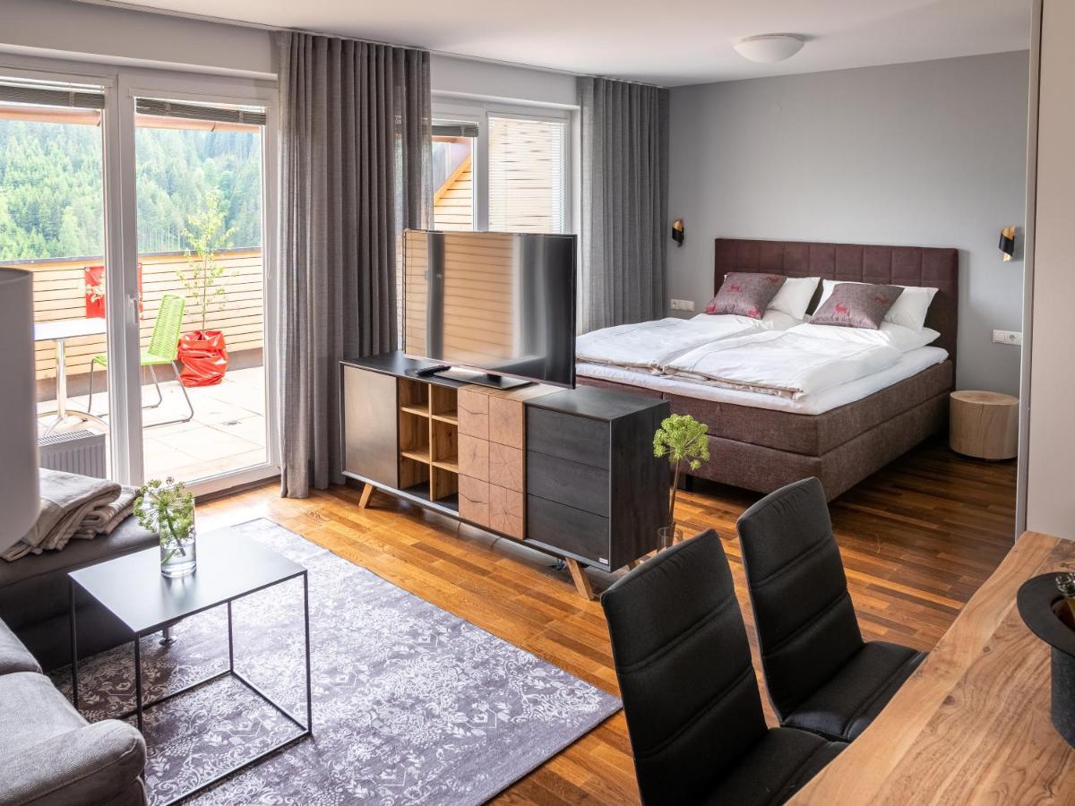 Der Sonnberg Alpinlodges - Apartments Mit Seeblick, Privater Sauna Und Self Check-In 젤암제 외부 사진