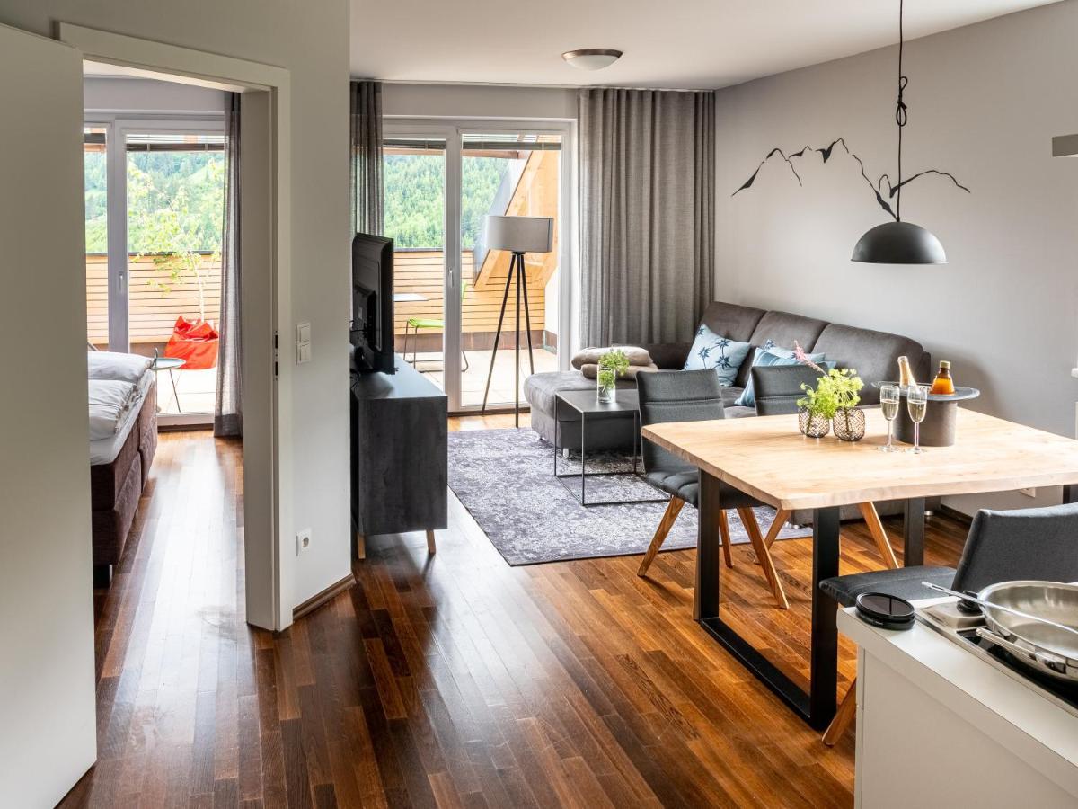 Der Sonnberg Alpinlodges - Apartments Mit Seeblick, Privater Sauna Und Self Check-In 젤암제 외부 사진