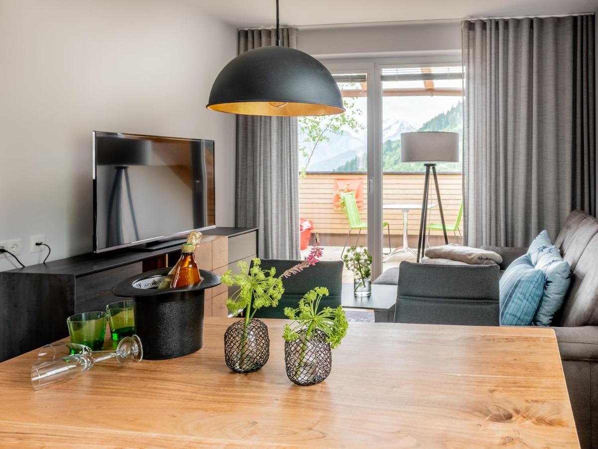Der Sonnberg Alpinlodges - Apartments Mit Seeblick, Privater Sauna Und Self Check-In 젤암제 외부 사진