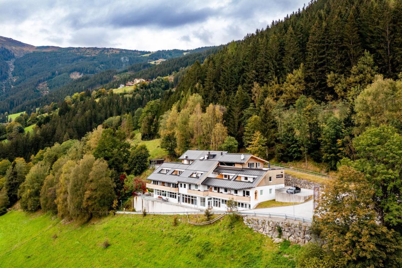 Der Sonnberg Alpinlodges - Apartments Mit Seeblick, Privater Sauna Und Self Check-In 젤암제 외부 사진