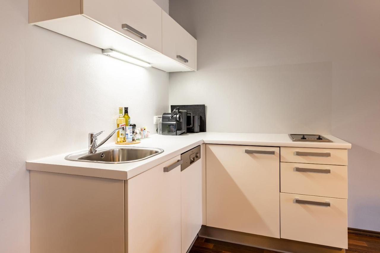 Der Sonnberg Alpinlodges - Apartments Mit Seeblick, Privater Sauna Und Self Check-In 젤암제 외부 사진