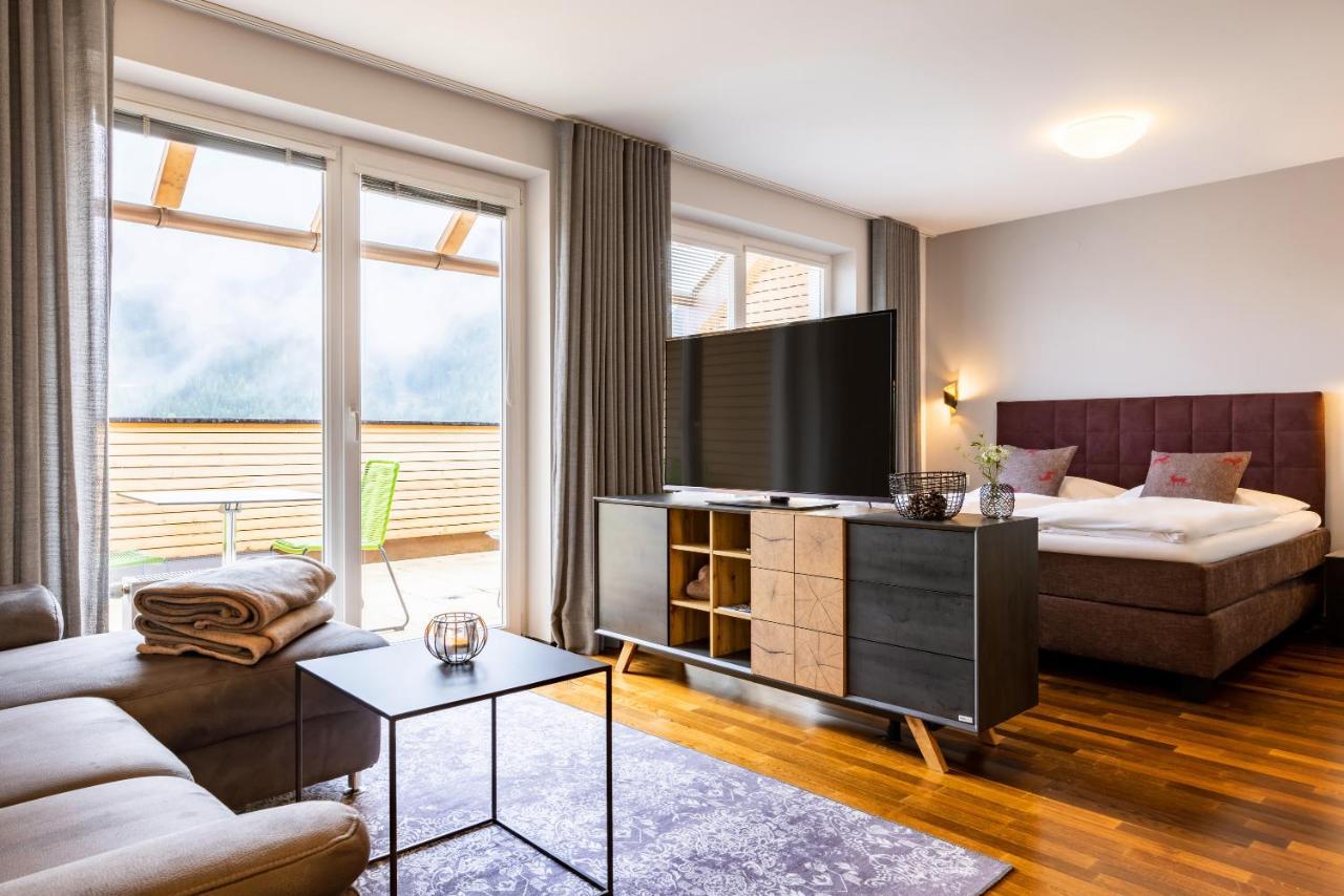 Der Sonnberg Alpinlodges - Apartments Mit Seeblick, Privater Sauna Und Self Check-In 젤암제 외부 사진