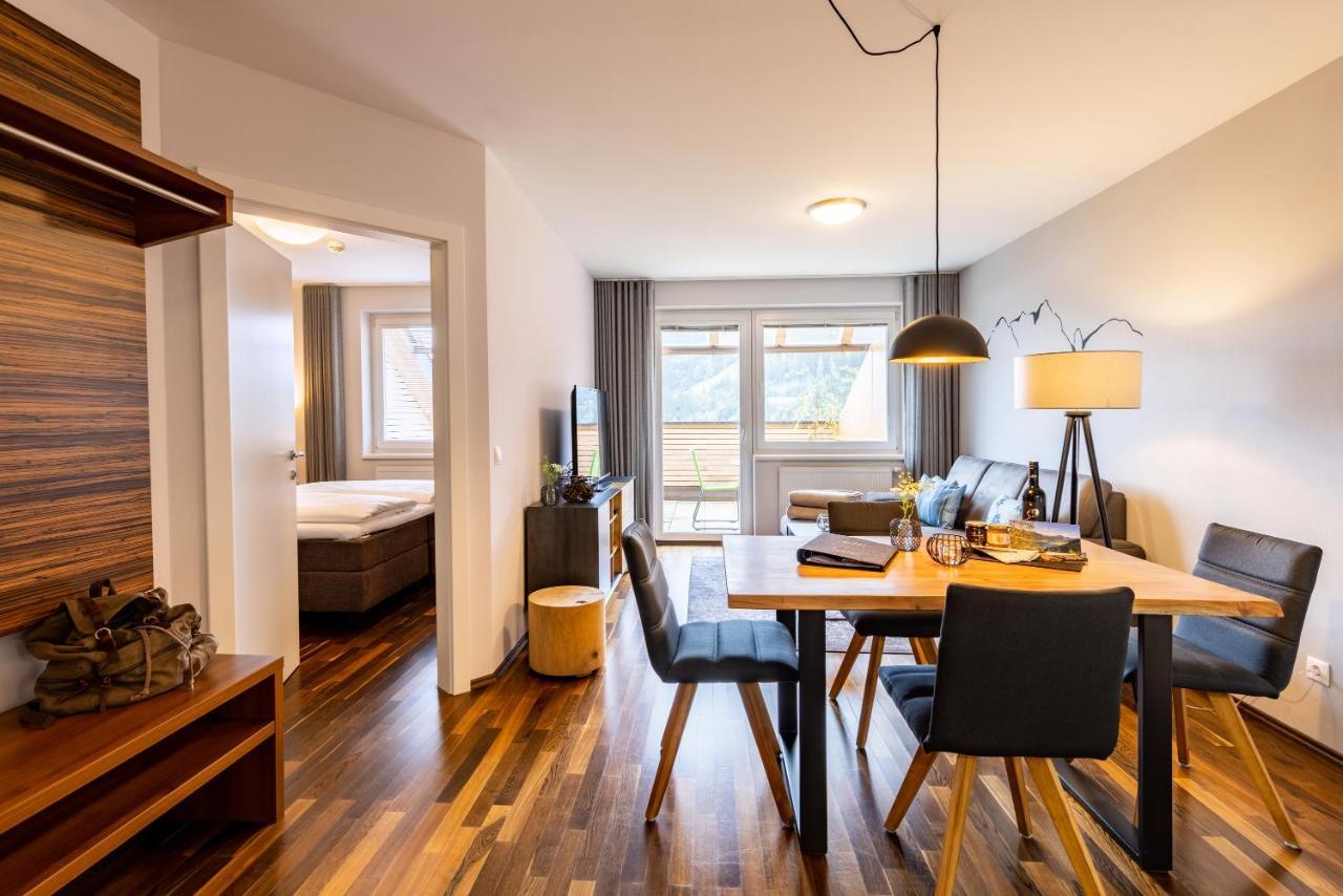 Der Sonnberg Alpinlodges - Apartments Mit Seeblick, Privater Sauna Und Self Check-In 젤암제 외부 사진