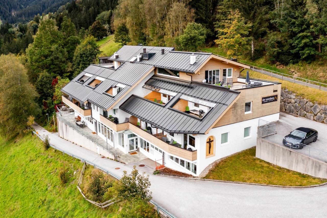 Der Sonnberg Alpinlodges - Apartments Mit Seeblick, Privater Sauna Und Self Check-In 젤암제 외부 사진