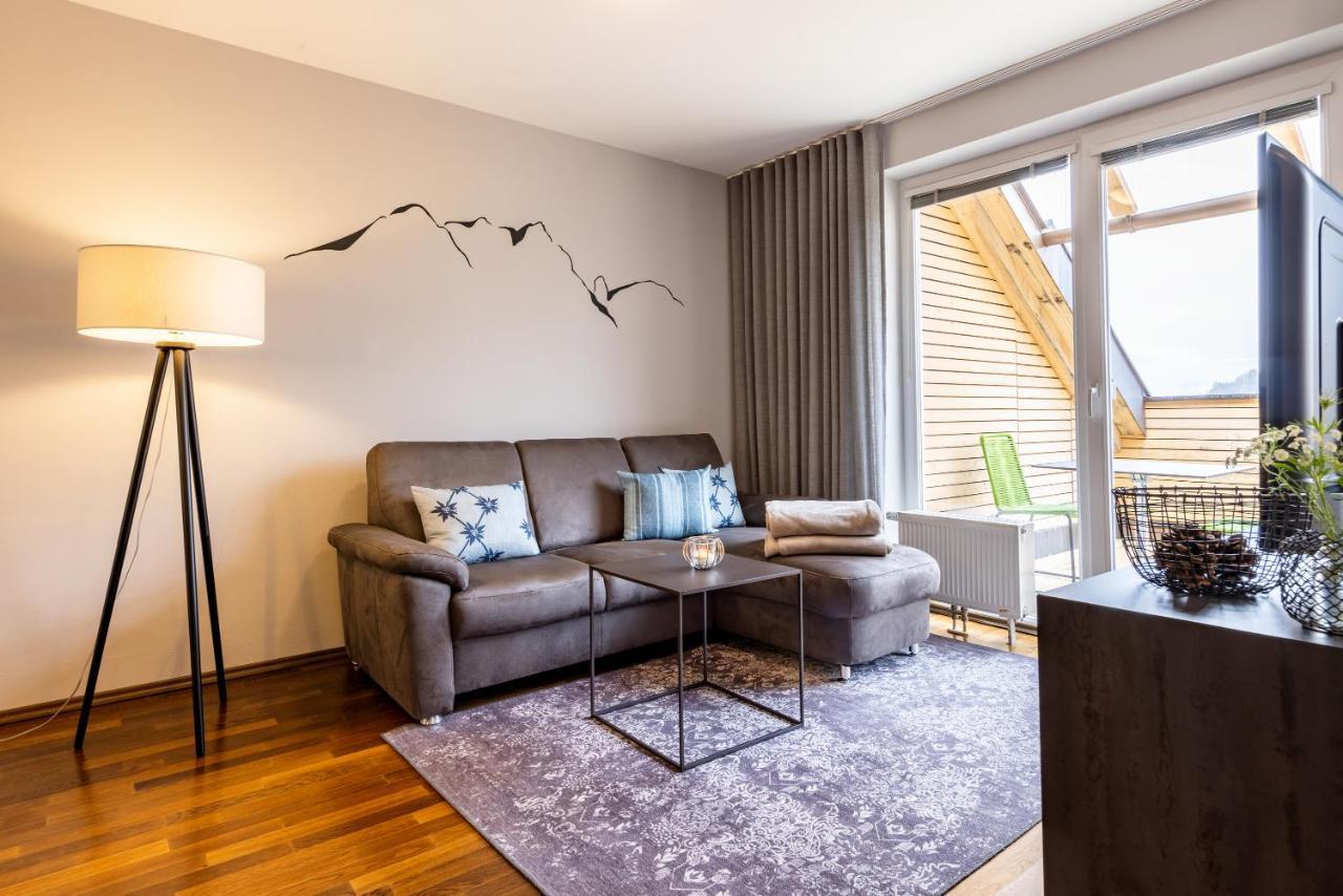 Der Sonnberg Alpinlodges - Apartments Mit Seeblick, Privater Sauna Und Self Check-In 젤암제 외부 사진