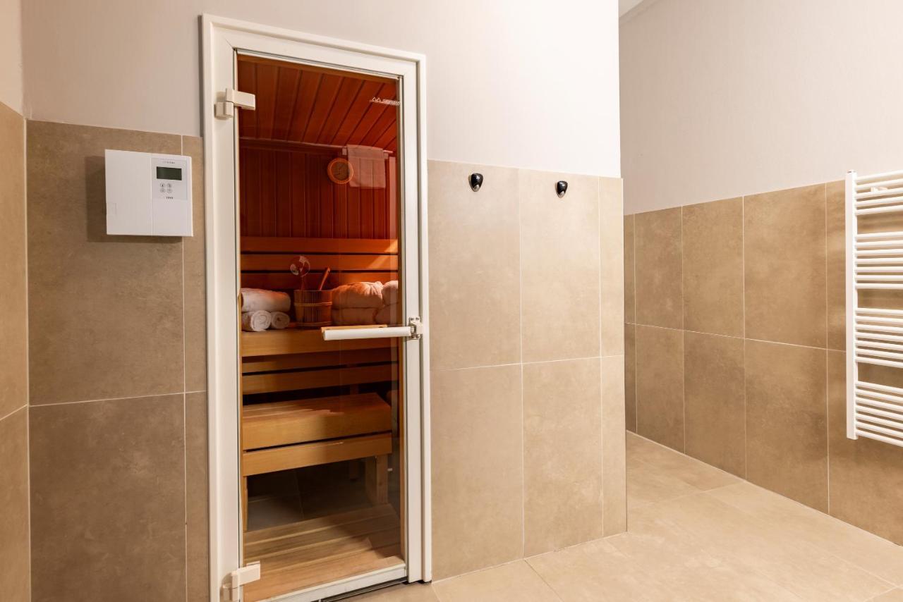 Der Sonnberg Alpinlodges - Apartments Mit Seeblick, Privater Sauna Und Self Check-In 젤암제 외부 사진