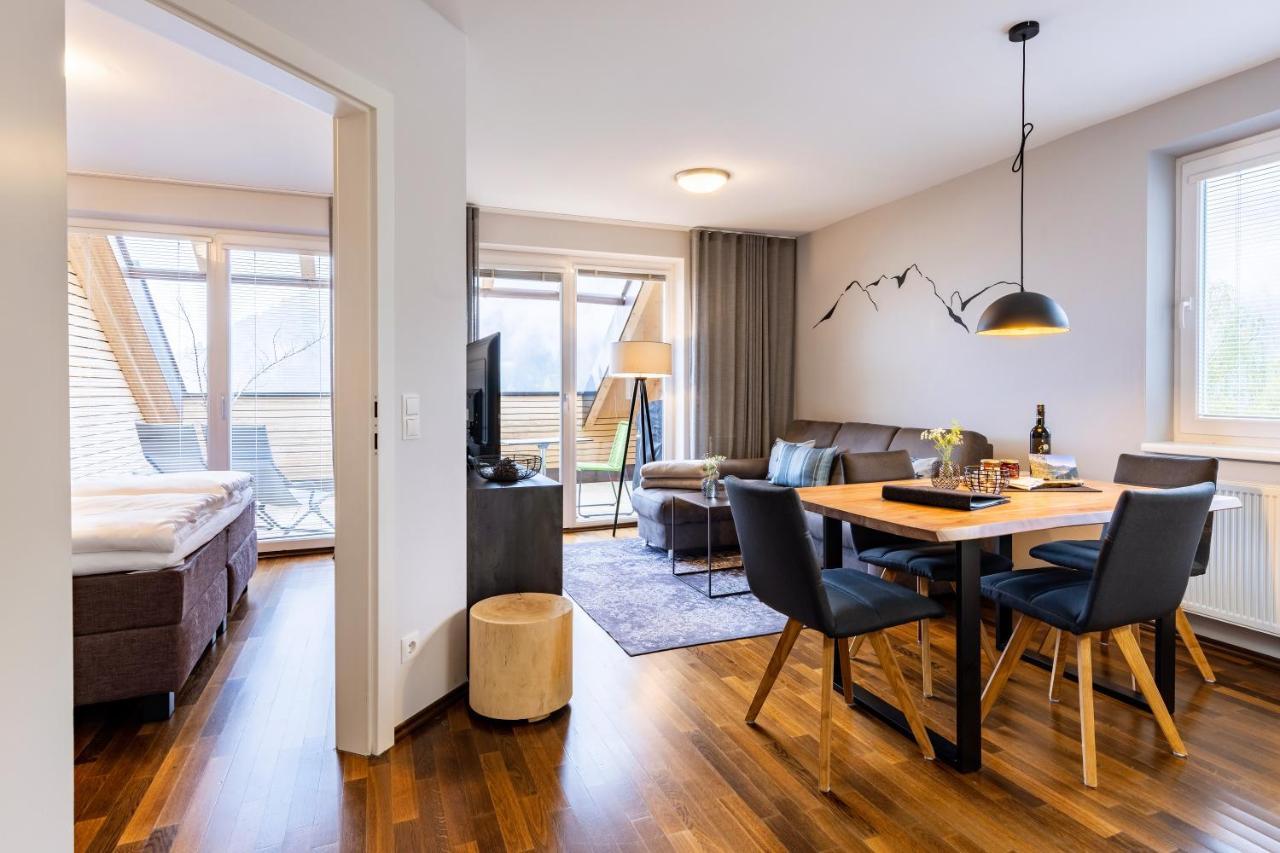 Der Sonnberg Alpinlodges - Apartments Mit Seeblick, Privater Sauna Und Self Check-In 젤암제 외부 사진